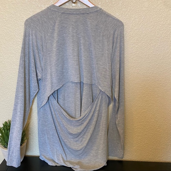 Under Armour long sleeve active wear athletic shirt basketball split back - Picture 3 of 4